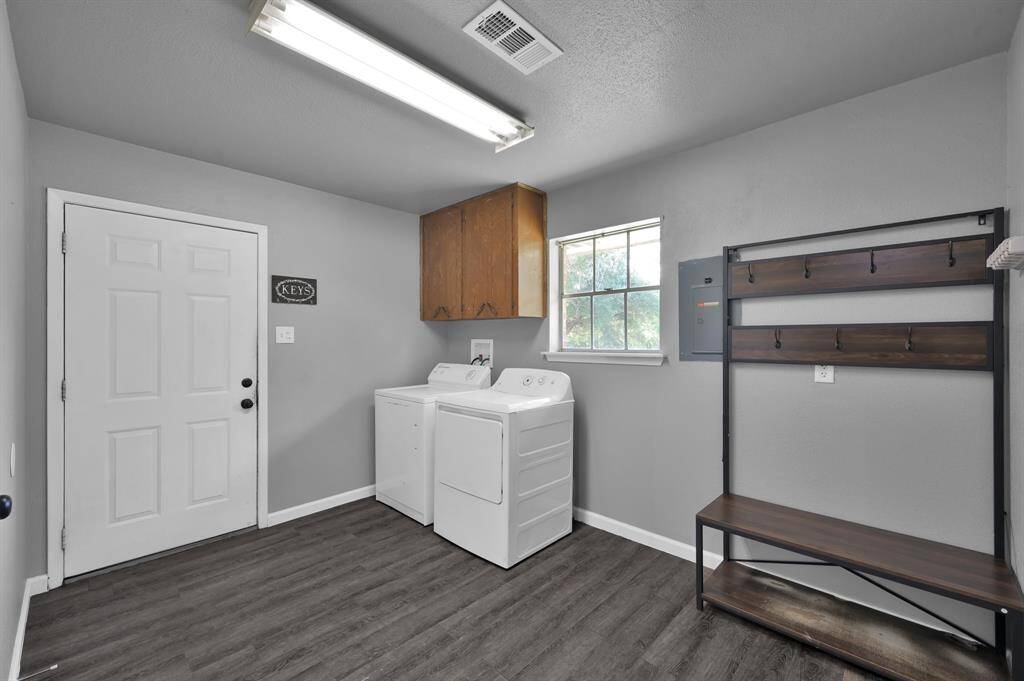 Half bath off the laundry room