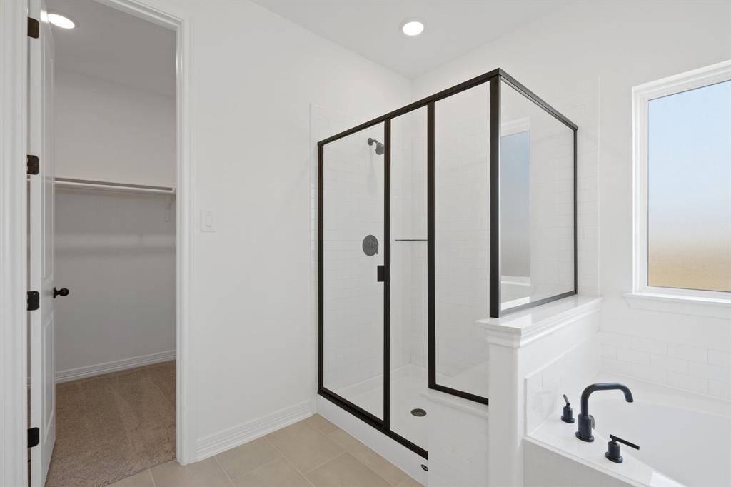 Note: Sample product photo. Actual exterior and interior selections may vary by homesite. Photo may be virtually staged
