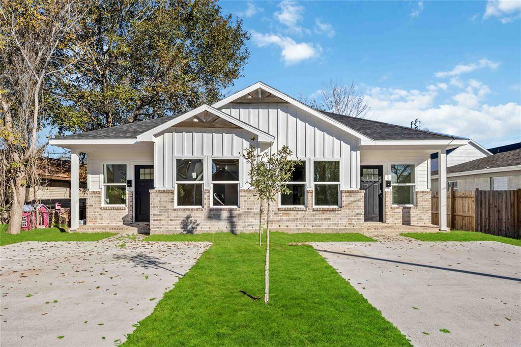 New construction duplex ready for new owner