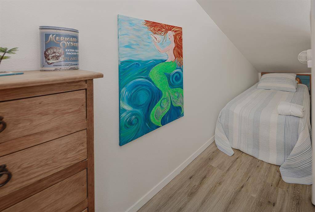 bonus space created by owners not included in square footage of home.