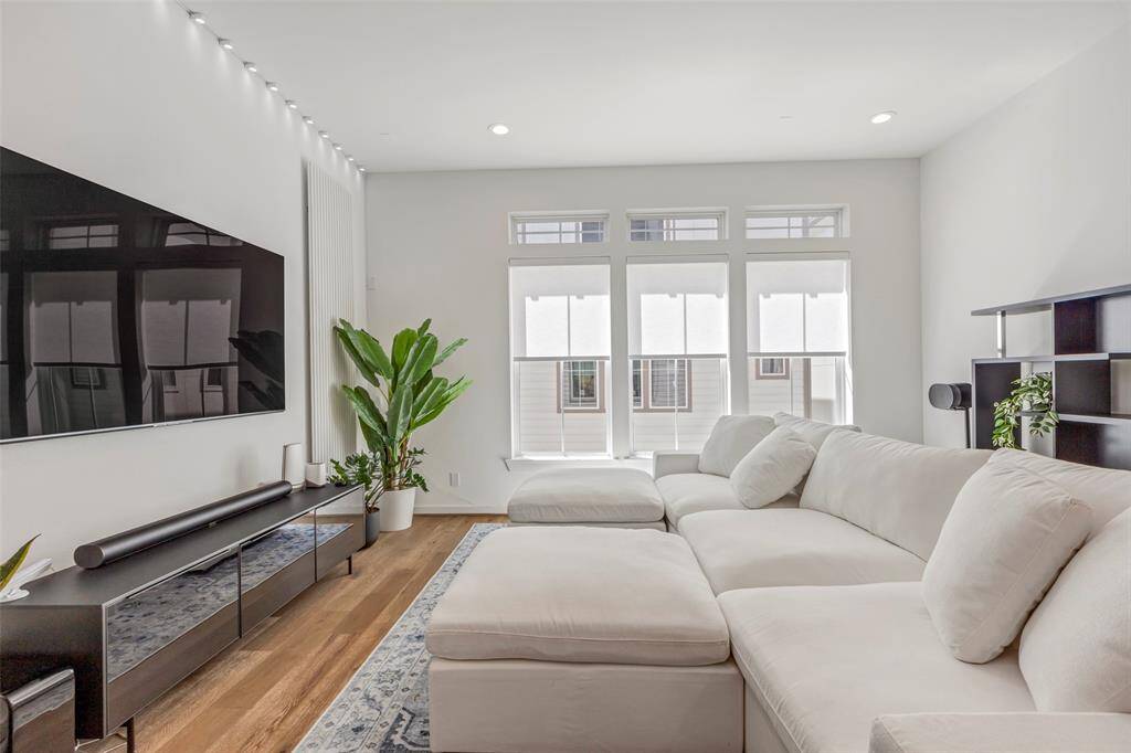 It is ready for you to style and set up just the way you imagine your perfect space.