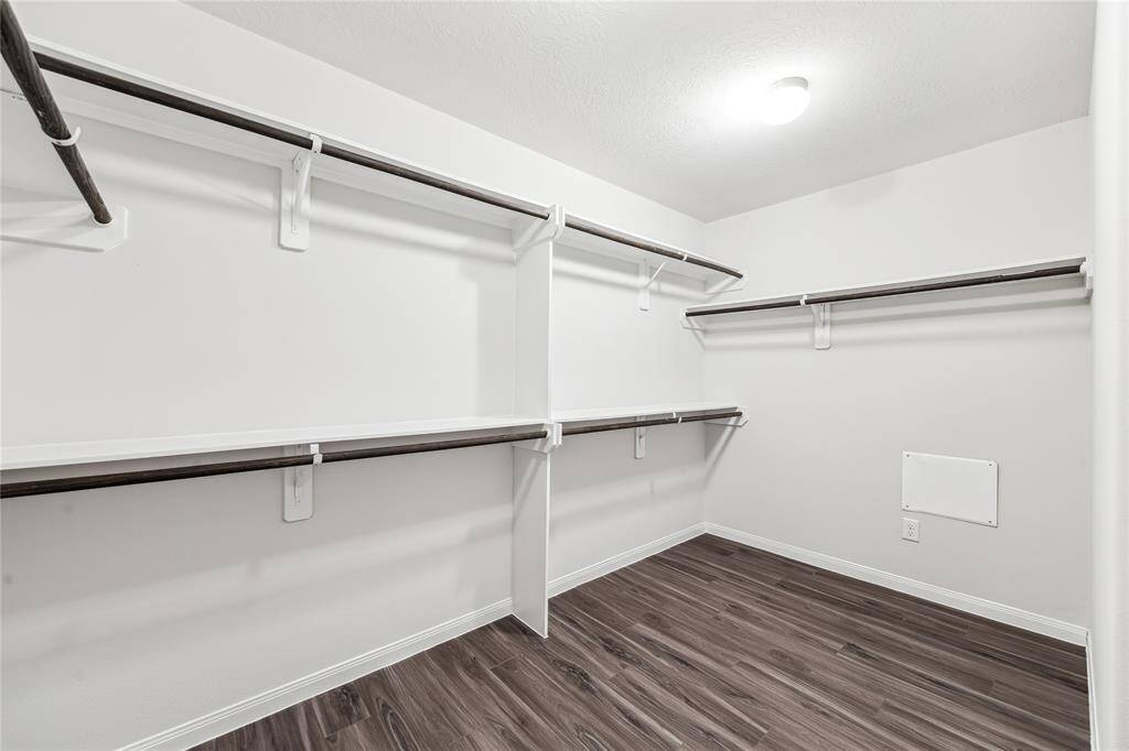 Large Walk-in Closet