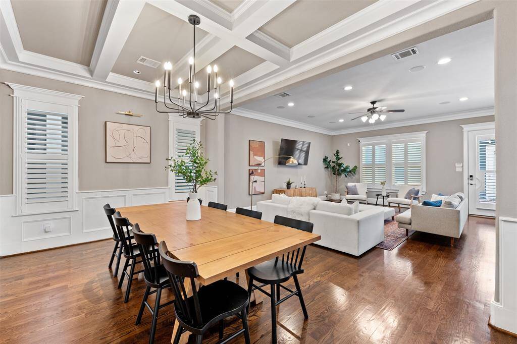 Seamlessly connected to the kitchen and living areas, the dining space is perfect for entertaining in style or enjoying quiet family dinners.
