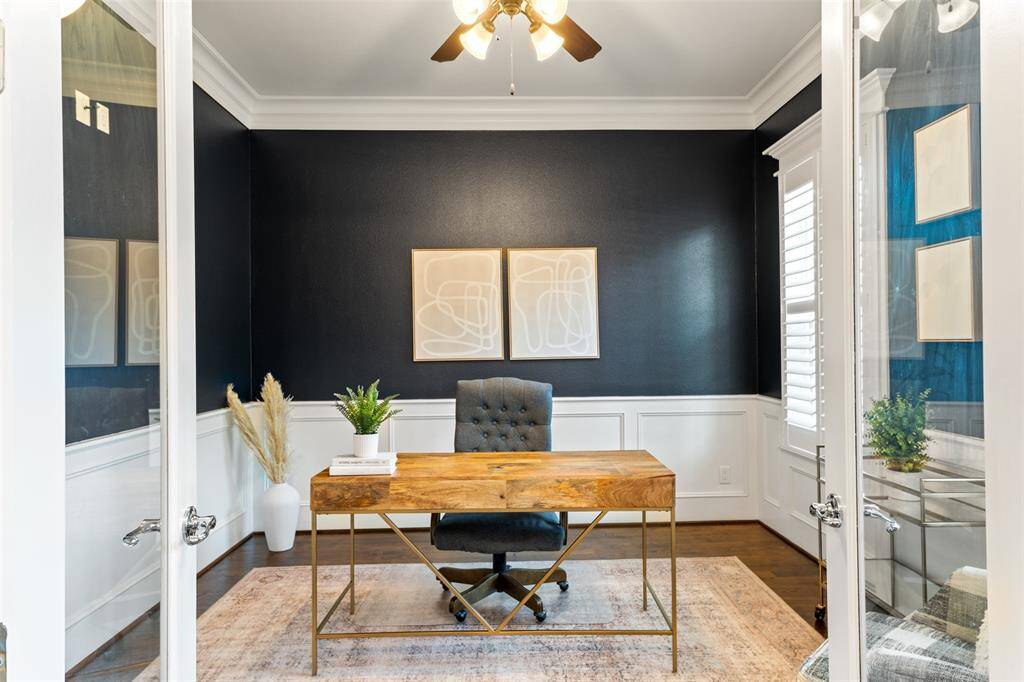 Whether working from home or hosting overnight guests, this flexible first-floor space offers comfort, privacy, and convenience.