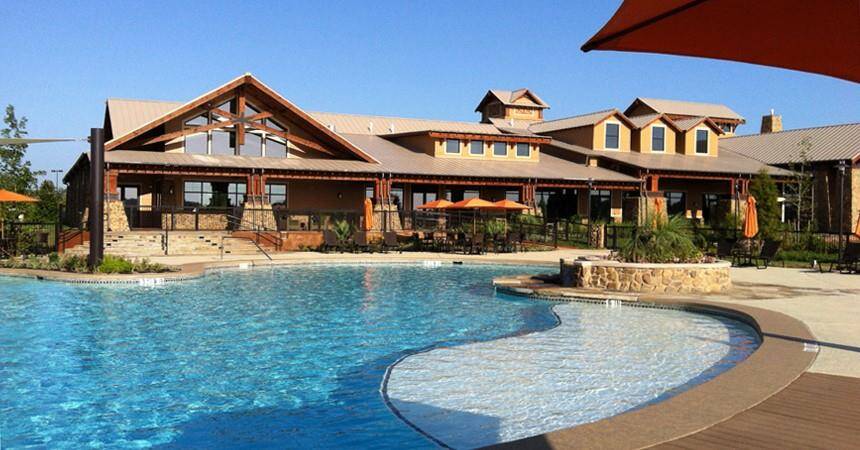 Amazing 27,000 sq. ft. club house offers