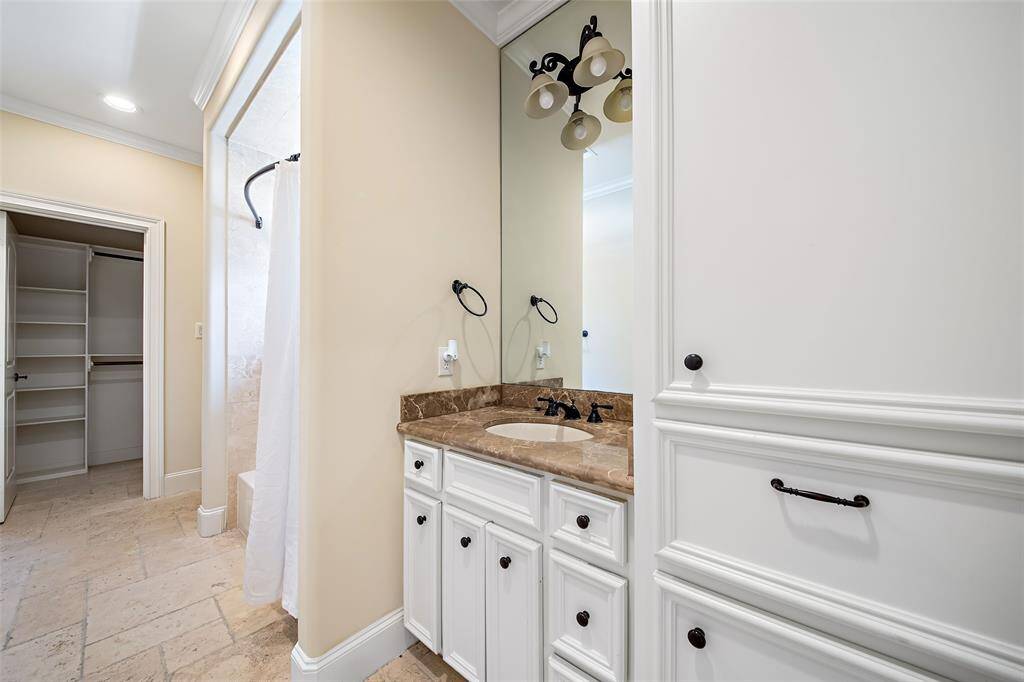 1st floor full bath - ensuite