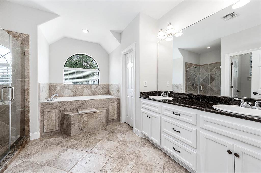 Master ensuite