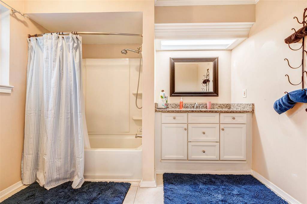 Primary bath