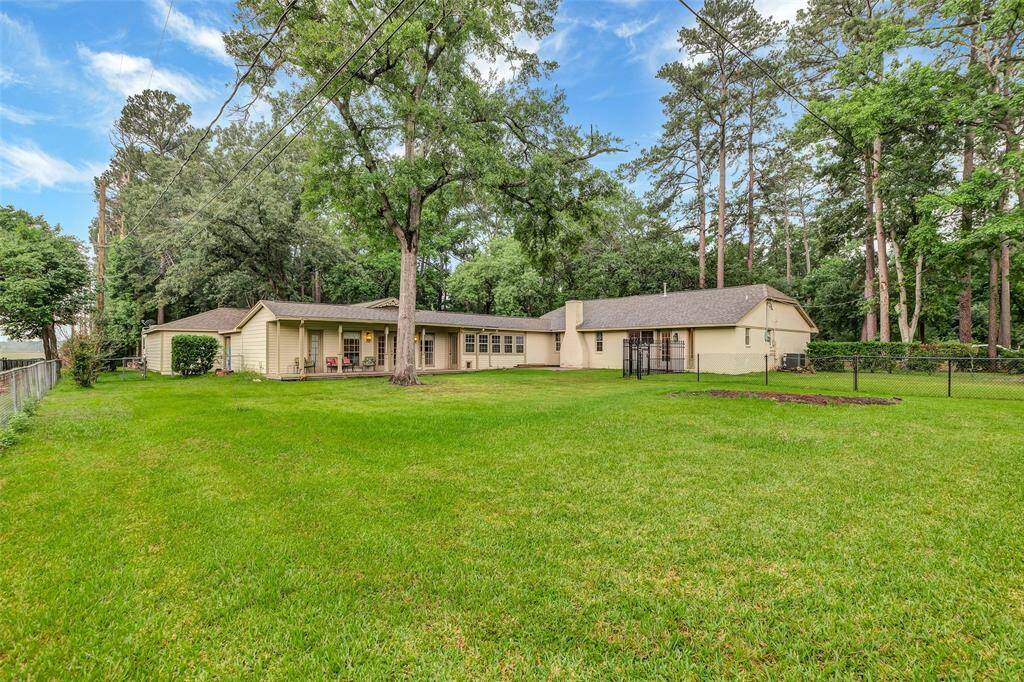 House sits on three lots