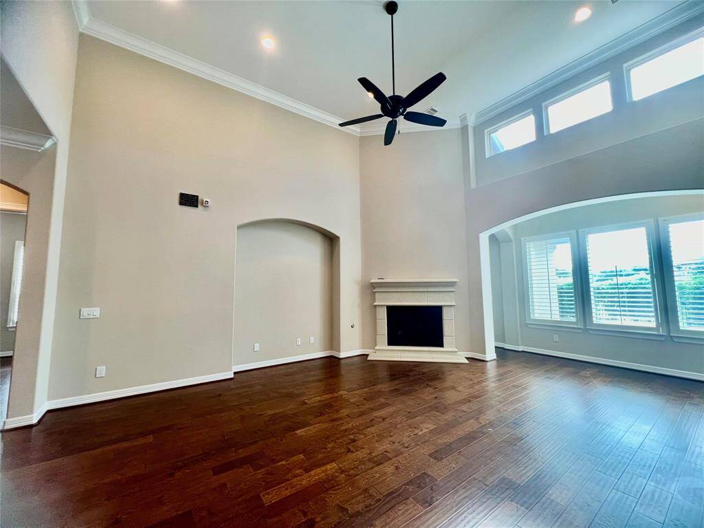 Crown Molding High Ceiling