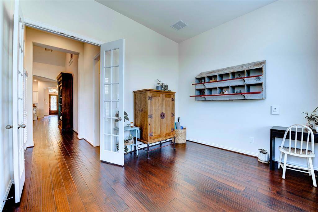 Another view of the bonus room
