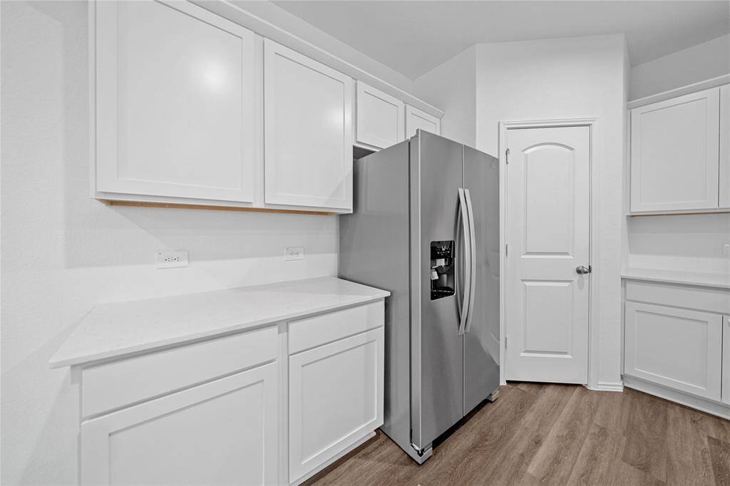 Partial view of the kitchen and pantry