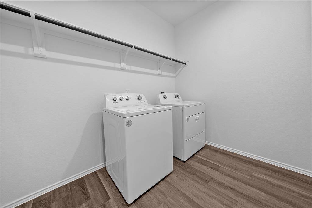 In House laundry home with Washer & Dryer