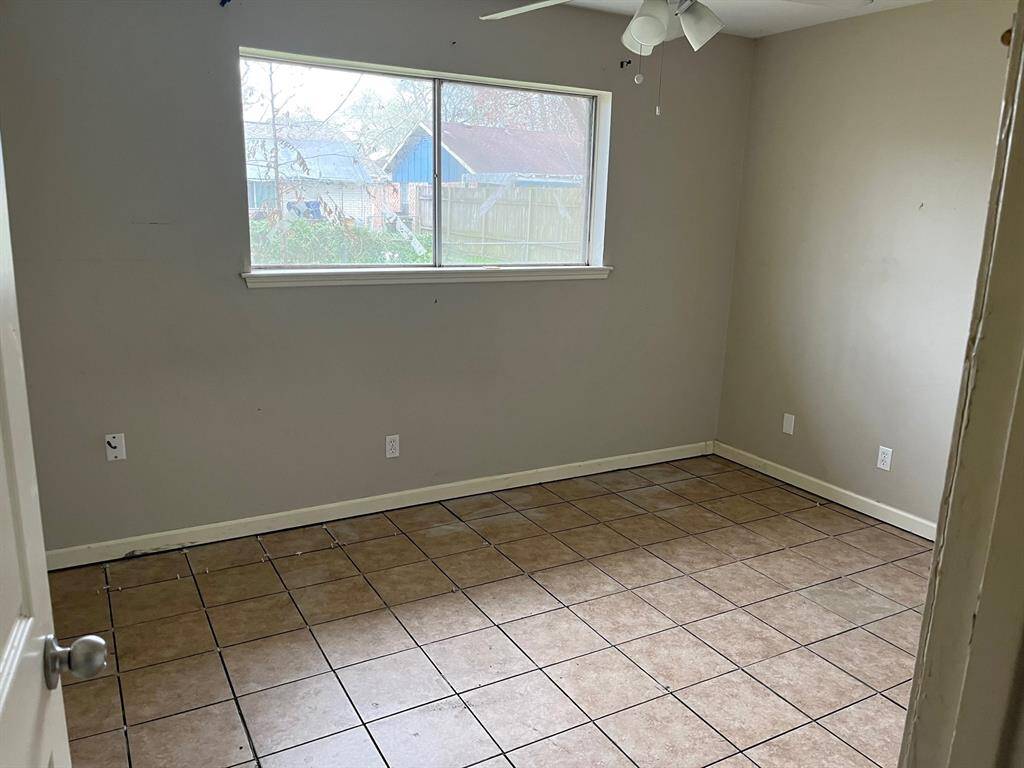 Bedroom #1