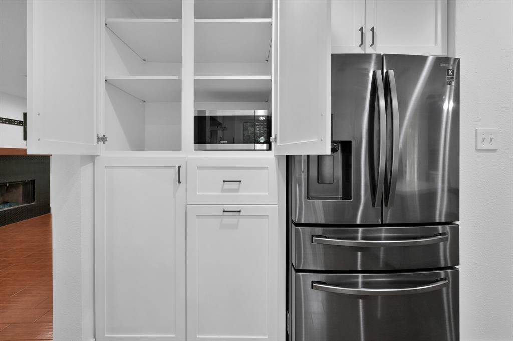 Fridge and microwave included.