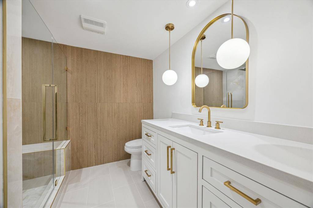 Master Bathroom with walk in shower