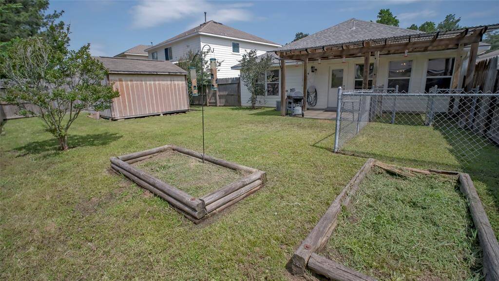 Spacious back yard