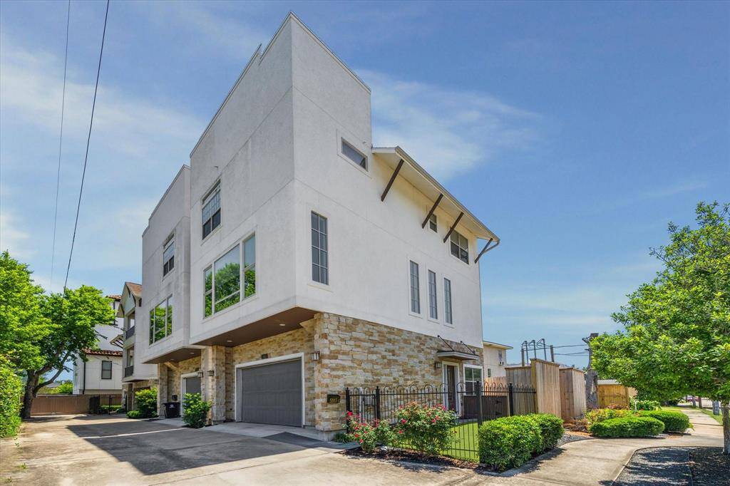 Welcome home to this free standing 3 story home in a great location!! 2 car garage and ample street parking.
