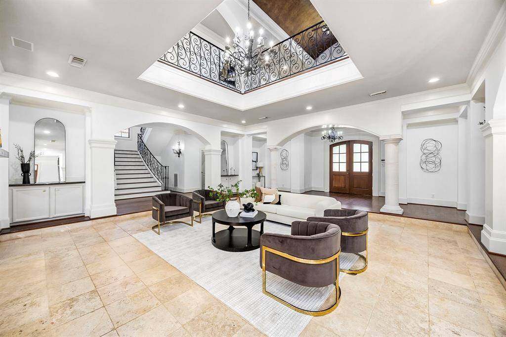Large Formal Living with open ceiling