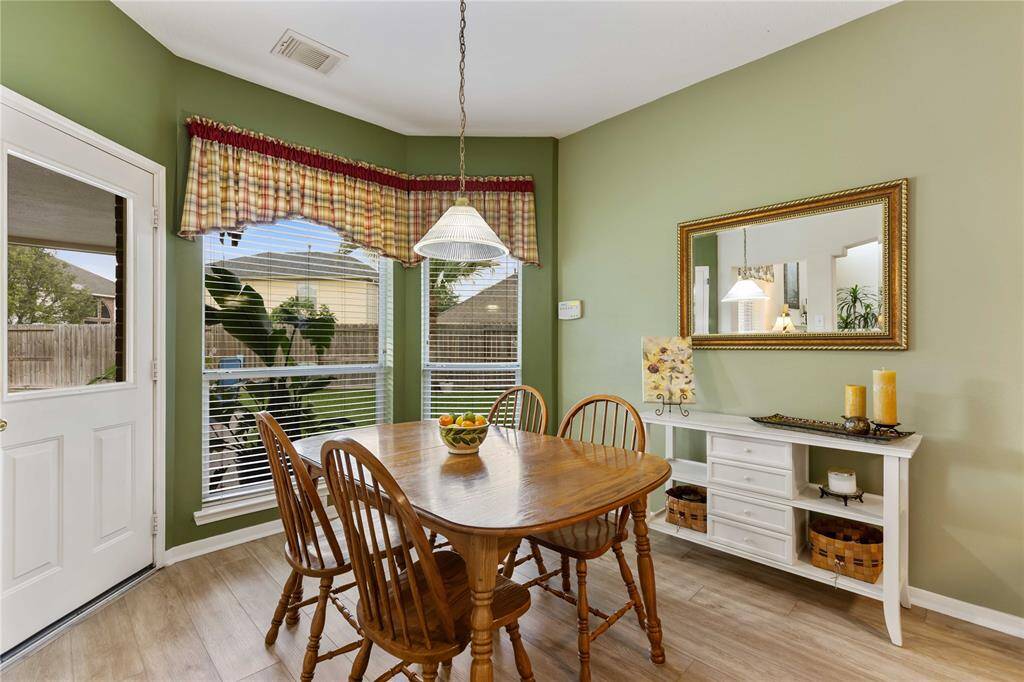 Breakfast nook