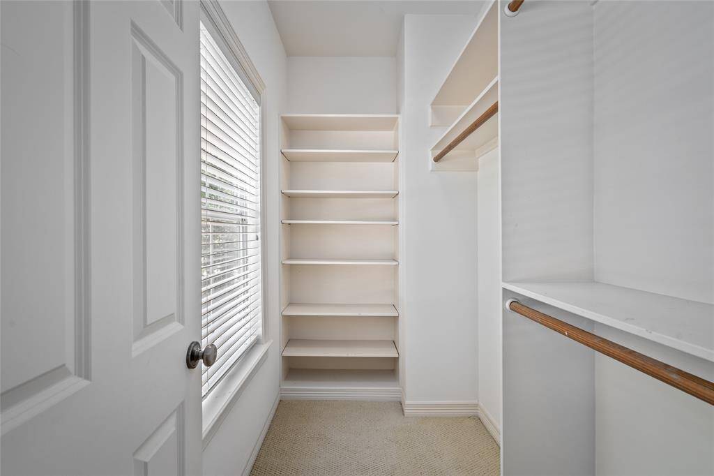 Large walk-in closet (with window) for Bed3