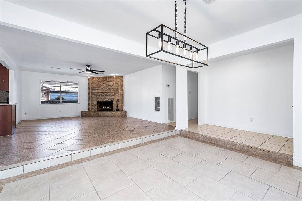 Open concept, nice flow between the dining room, living and kitchen