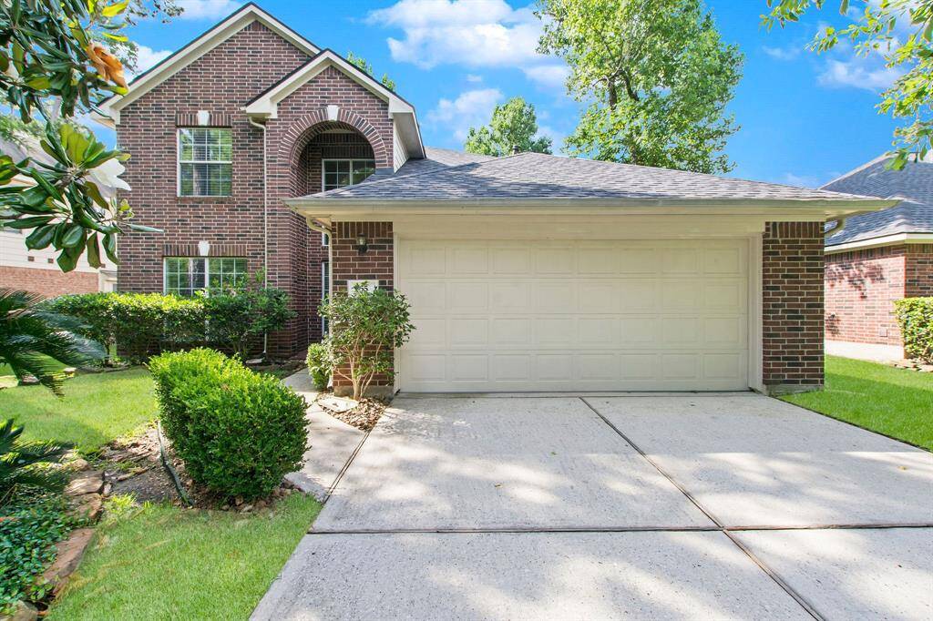 Welcome to 55 N Queesncliff Circle in the heart of Sterling Ridge!