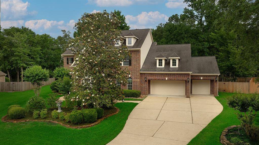 Fantastic curb appeal!
