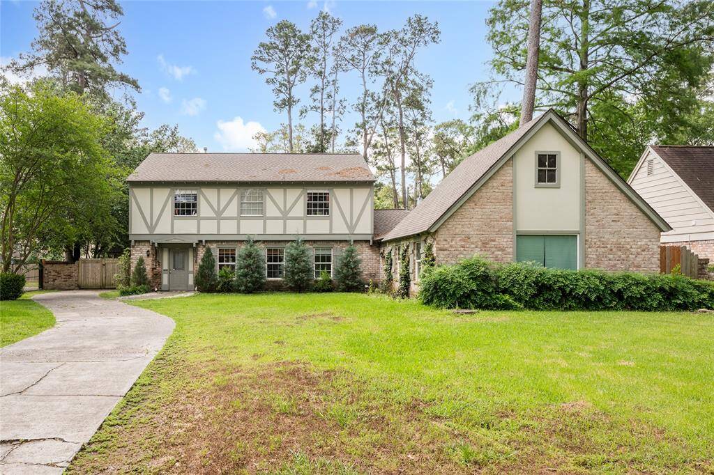 Say, “Hello!” to your new home, 6219 Bayonne Dr :)