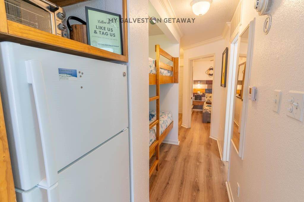 Built to store all your countertop appiances when not in use