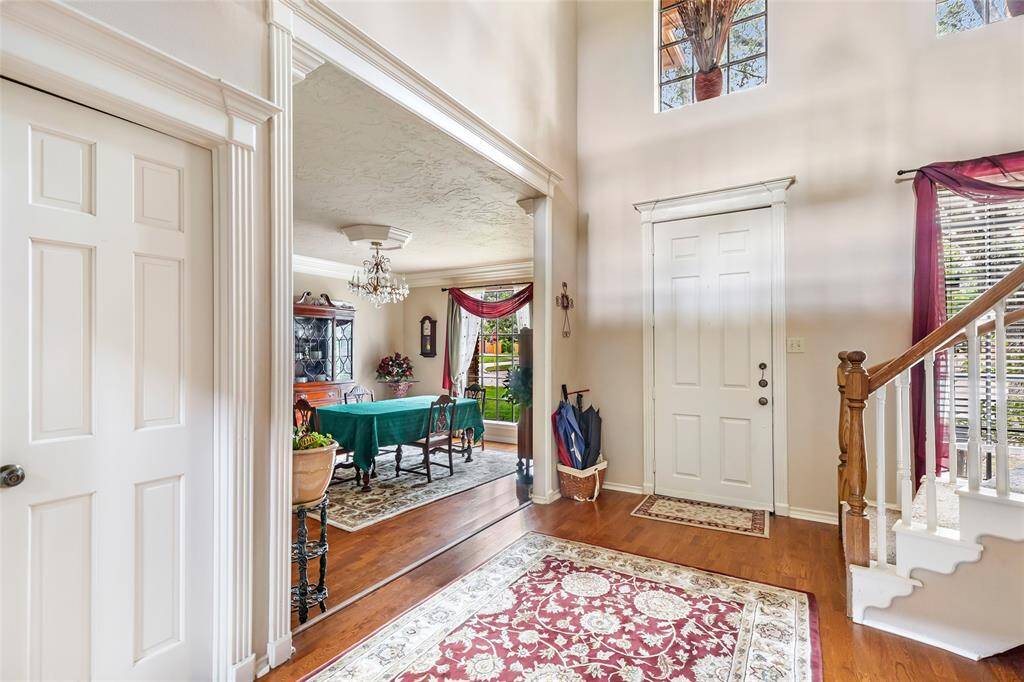 Entryway view