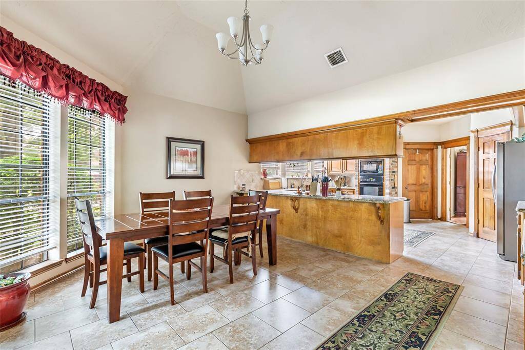 Breakfast Room