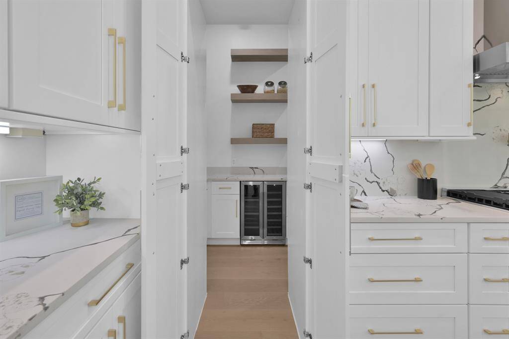 Hidden pantry!