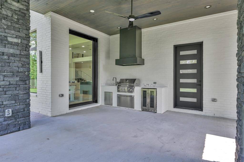 Outdoor patio