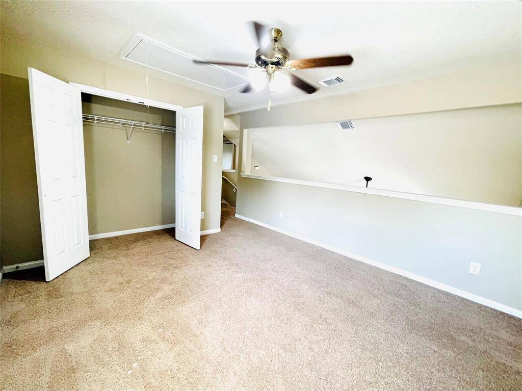 The gameroom/loft also has acloset. WOW, MORESTORAGE!
