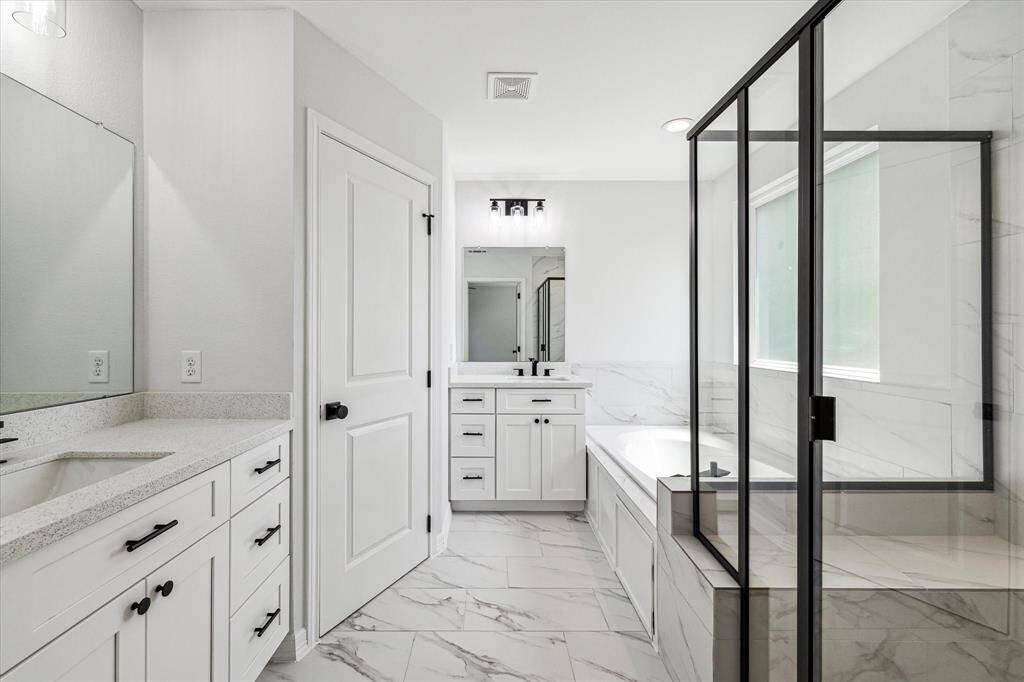 Primary Bath (picture is from 2024 prior to occupancy)