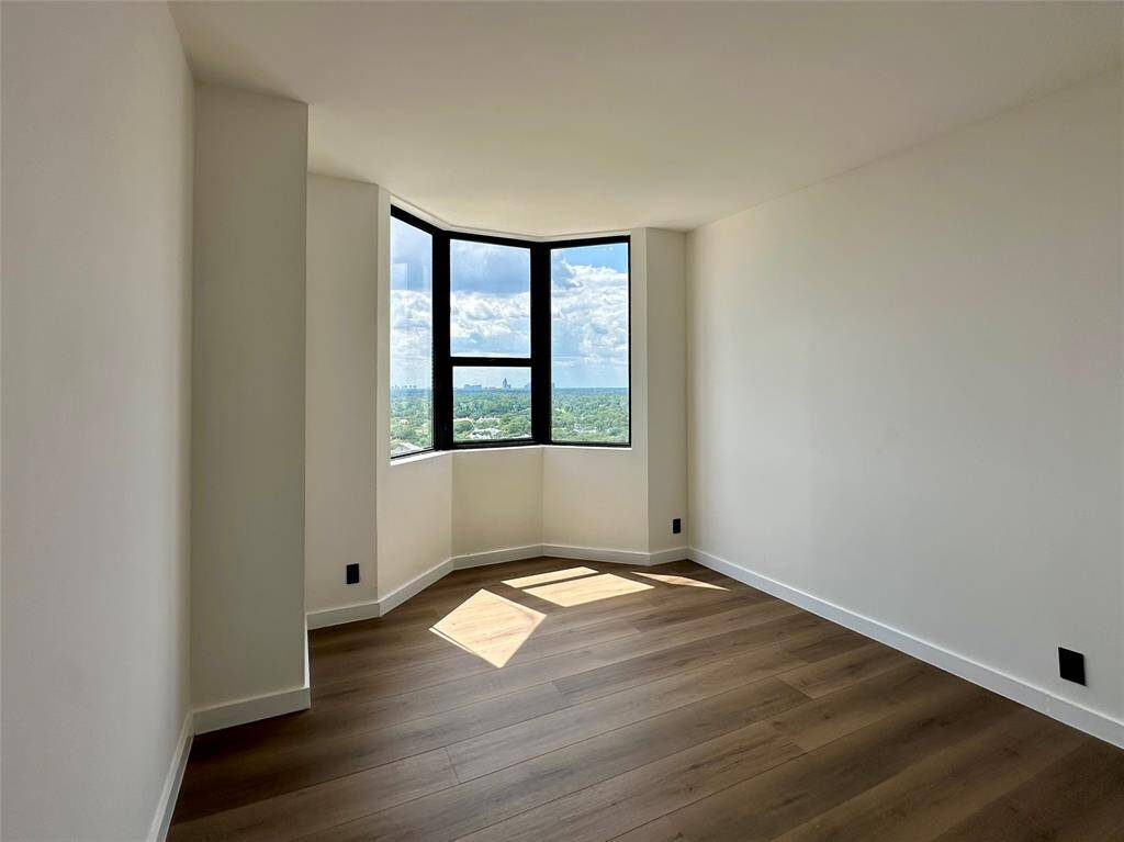 Second bedroom view from door