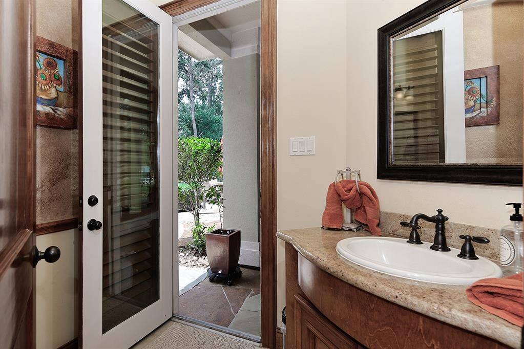 Convenient main floor, pool accessible, 1/2 bathroom