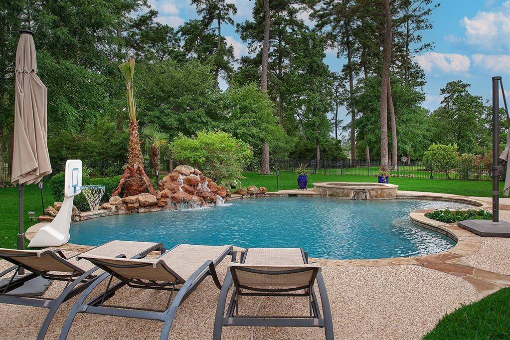 Multiple lounging areas