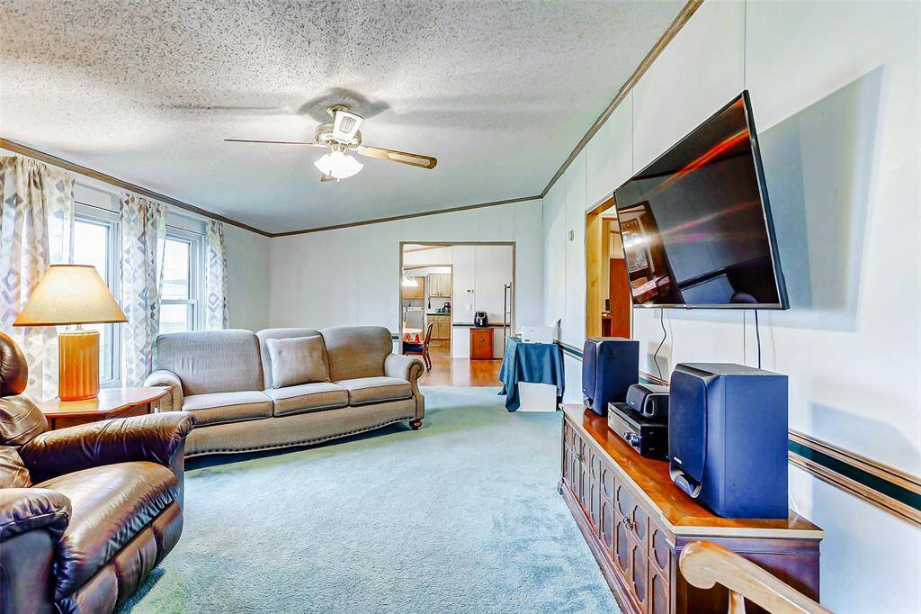 Spacious, welcoming & functional space.