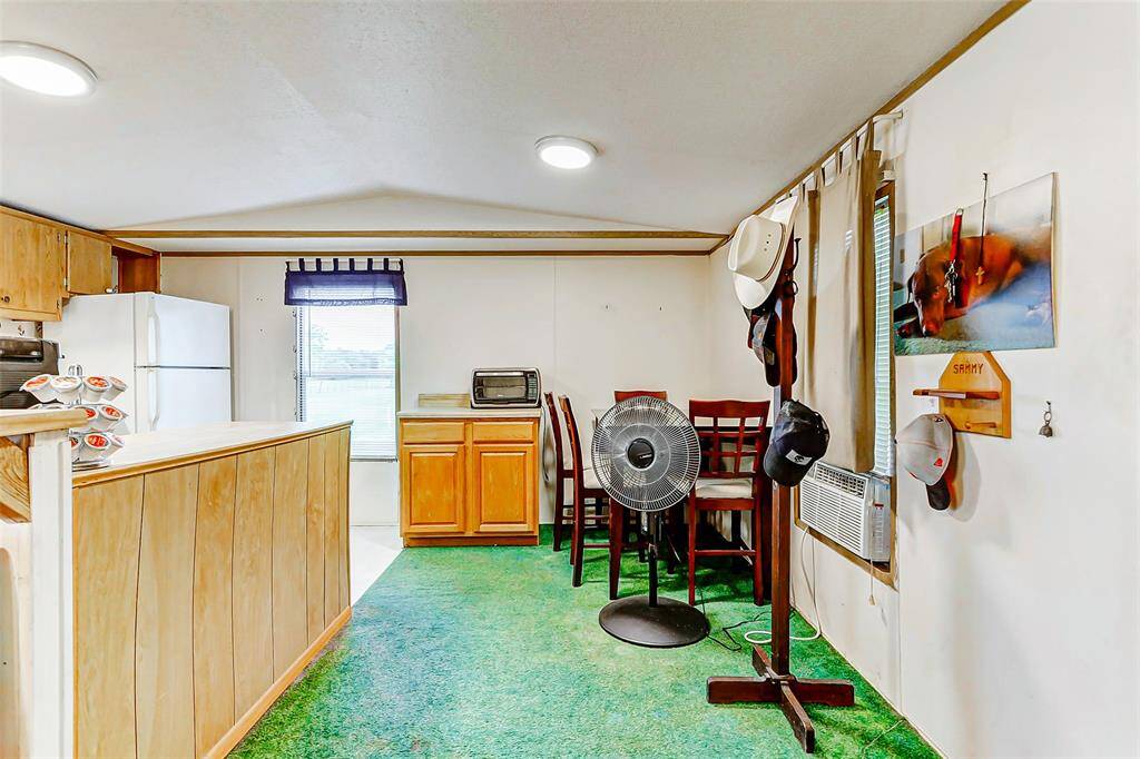 Serving bar & dining area for functional living.