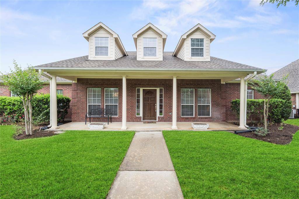 Welcome home to 6708 Patricia Street, nestled in the prestigious Westland/Bartlett community in Katy!