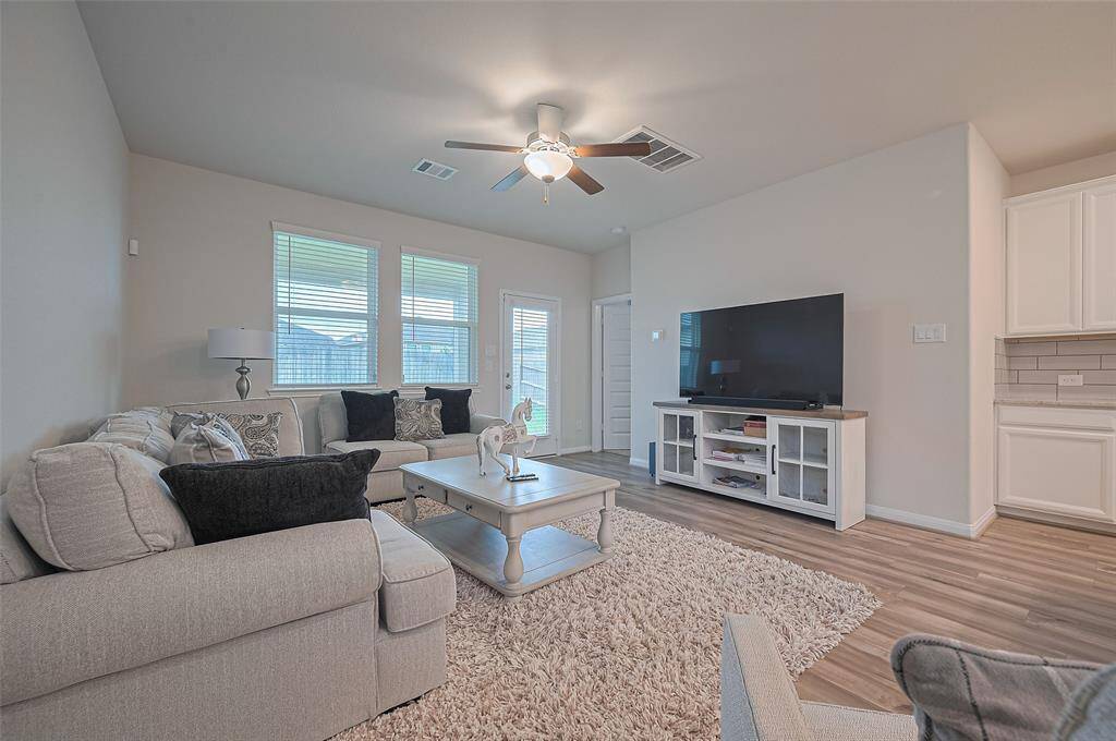 Open Concept Living/ Kitchen