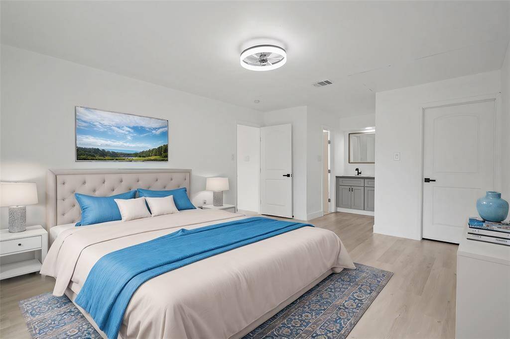 Visually staged extra large bedroom #2