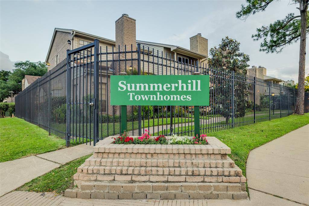 Welcome to the deed restricted Summerhill Townhomes in Memoria/Energy Corridor! Residents enjoy a well-maintained, aesthetically pleasing environment, with access to the clubhouse, pool, and luscious landscaping. A perfect community for you and your family to all enjoy.