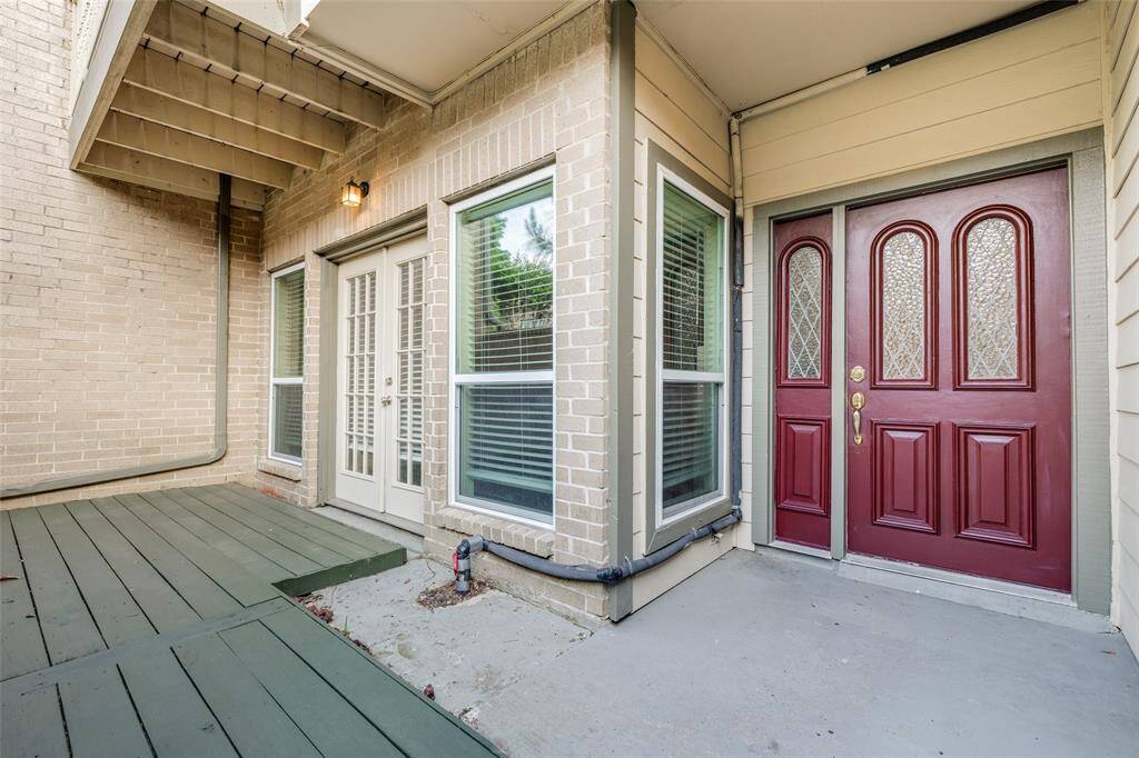 Extend your living space to enjoy the outdoors and customize it to your needs. This valuable addition is a great choice for entertaining guests, relaxing outdoors, or simply adding to the value of any home.