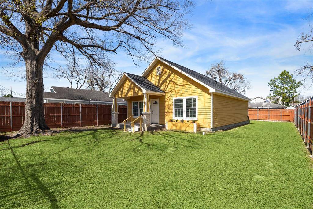 Fully fenced with lots of yard space!