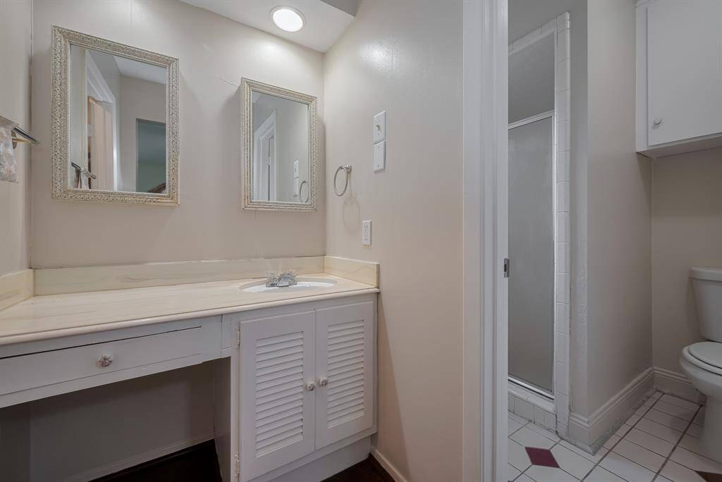 Shower located to the right.