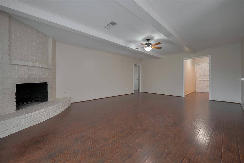 Alternate view of the living room.