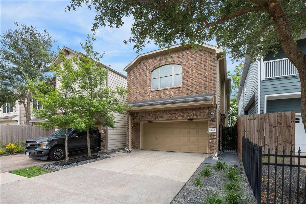 Welcome home to 826 W 26th, situated on a pretty tree-lined street and with a wonderful location for everything that the Heights has to offer.